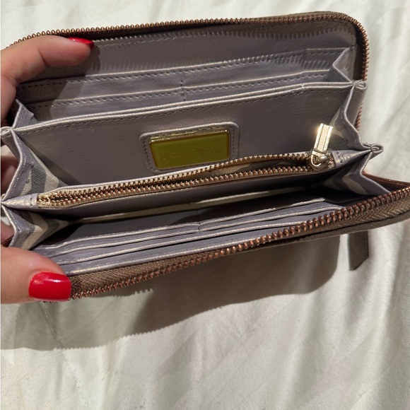 Wallet - Picture 2 of 4